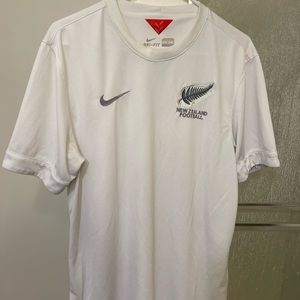 Men's Nike 2014 New Zealand Home Football Soccer Jersey AllWhites Large